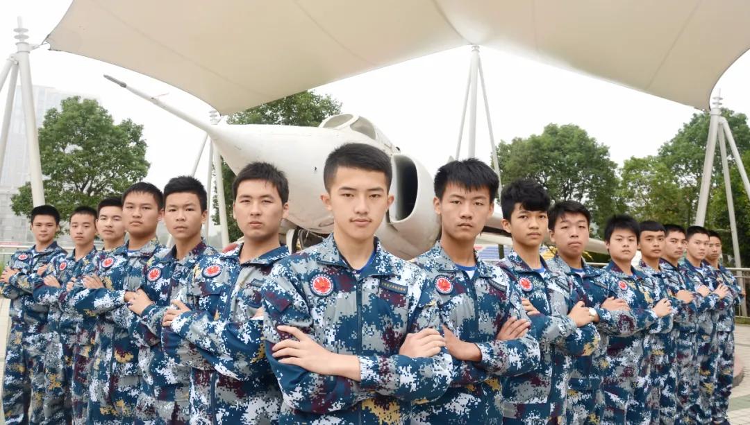 中国空军招飞网上报名入口——探索飞翔梦想的起点，中国空军招飞网上报名入口，启航飞翔梦想之门