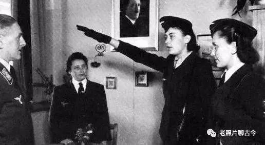 中国女兵,帅气头像展现时代风采,中国女兵帅气头像,时代风采的铿锵玫瑰