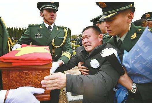 英雄王成龙事迹，铸就传奇的奋斗之路，英雄王成龙铸就传奇之路，奋斗事迹震撼人心