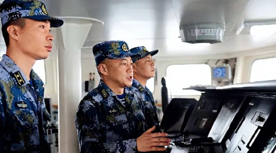 中国舰长的级别，职责、等级与海洋强国之梦，中国舰长，职责、级别与海洋强国梦想之探索