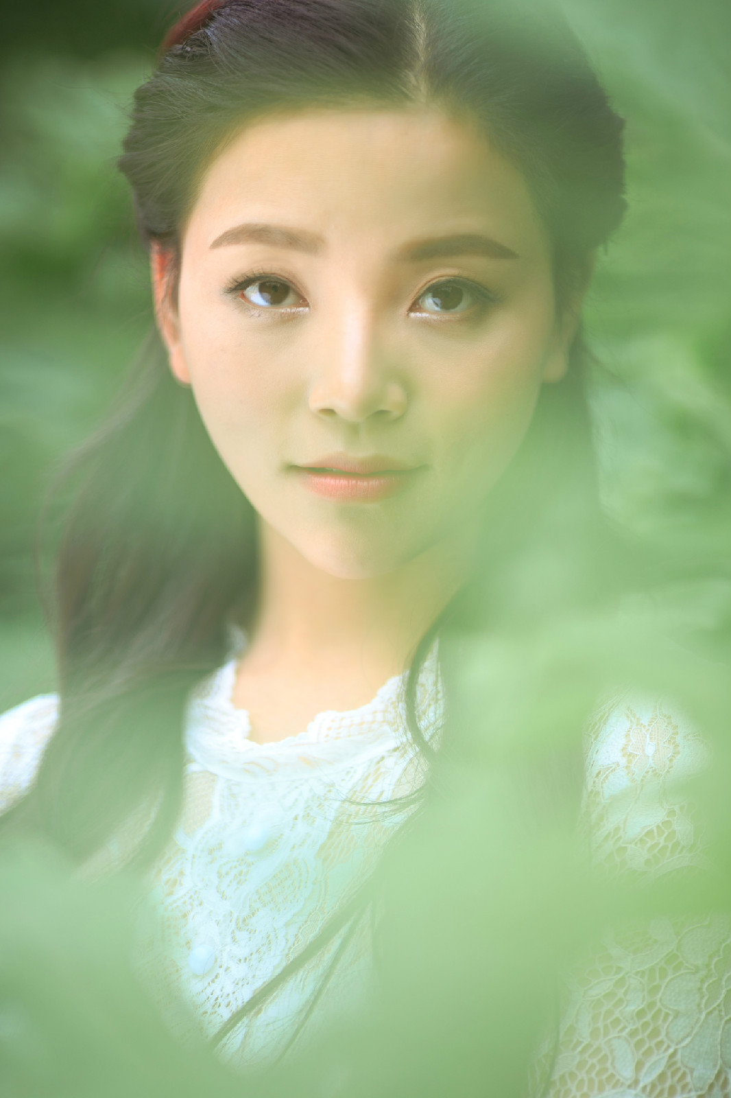 女飞行员钟芹，翱翔天际的璀璨明珠，女飞行员钟芹，天际明珠翱翔者