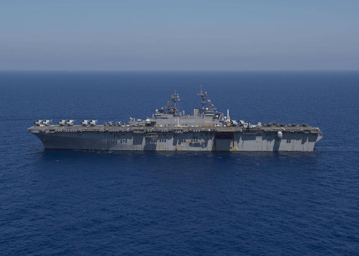 黄蜂级两栖攻击舰火力,强大的海上力量展现,黄蜂级两栖攻击舰火力展示,强大的海上力量