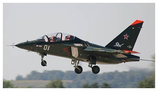 L15与雅克130,两款战机的不解之缘,L15与雅克130,两款战机的紧密关联