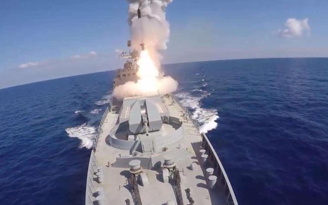 关于我国海军舰艇装备中重要的一环——150舰炮射击范围的研究，我国海军舰艇装备中的关键，150舰炮射击范围研究
