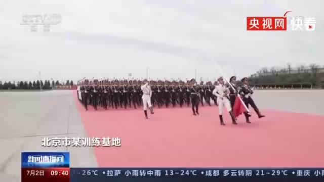三军仪仗队迎风40秒不眨眼的坚韧与荣耀，三军仪仗队迎风坚韧展现荣耀，40秒不眨眼的力量与风采