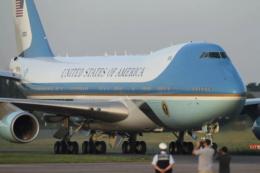 我国空军一号的荣耀与力量，中国空军一号，荣耀与力量的象征