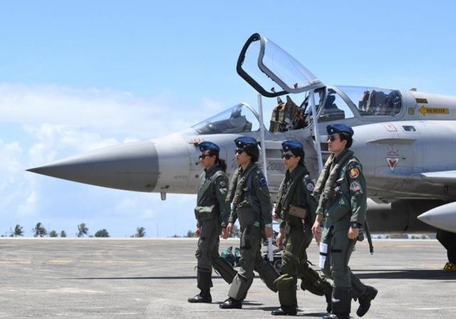 中国空军航空大学与空军地勤的紧密纽带，中国空军航空大学与空军地勤的紧密合作纽带
