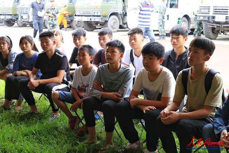 武警学校概述，种类丰富，专业特色鲜明，武警学校概览，专业特色鲜明，种类丰富