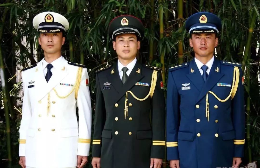 火箭军军服照片分类，展现新时代军人的风采，火箭军军服照片分类展现新时代军人风采
