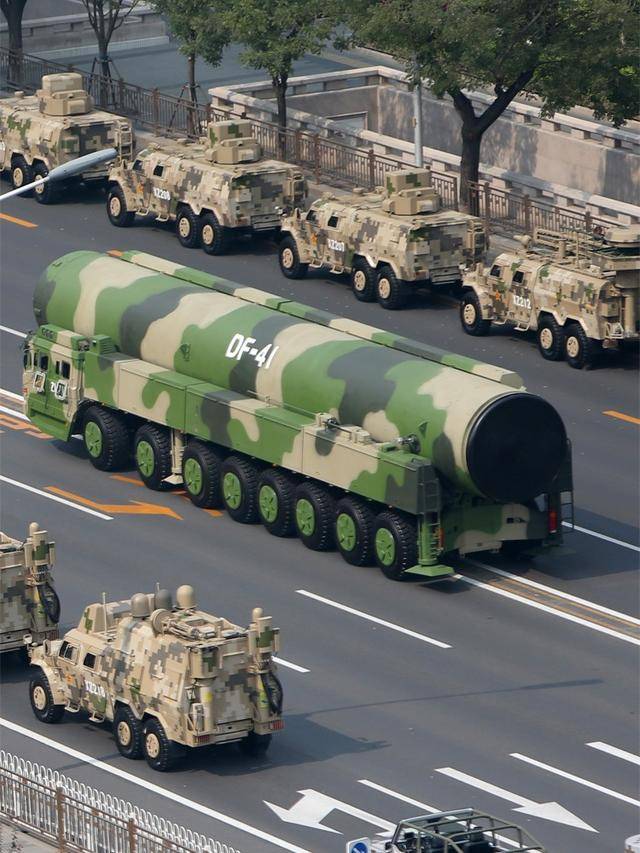 东风41导弹的阅兵表现，展现中国力量与自信的象征，东风41导弹阅兵展现中国力量与自信的象征