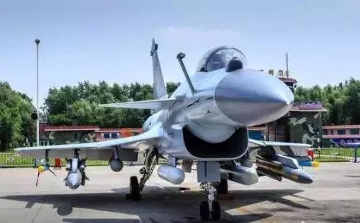 歼-10C武器配置的深度解析,歼-10C武器配置的全面解析与探讨