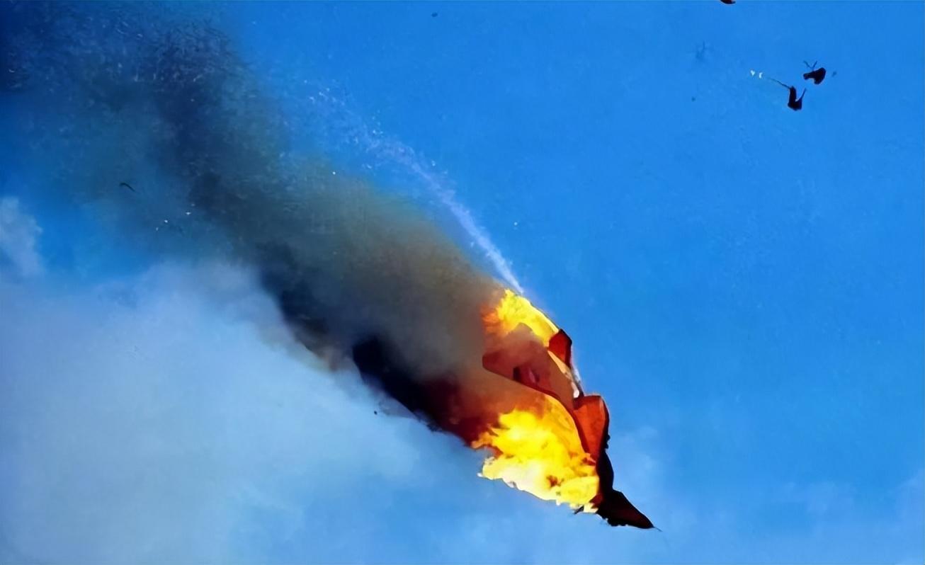 南海舰队驱逐舰爆炸事件，挑战与机遇并存，南海舰队驱逐舰爆炸事件，挑战与机遇的交织
