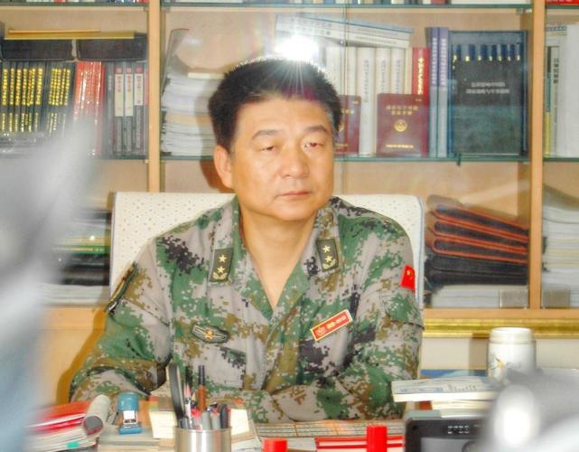 揭秘十四集团军军长，一位铁血将领的荣耀与担当，揭秘十四集团军军长，铁血将领的荣耀与担当之路