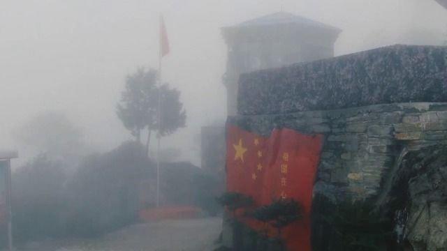 雾都中的哨所，边疆的守护者，雾都哨所，边疆的守护者