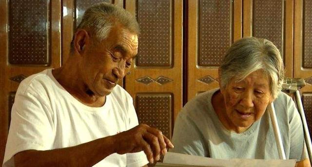 中央军事频道老兵你好——致敬英雄，共叙军旅岁月，中央军事频道老兵你好，致敬英雄，军旅岁月共叙情怀