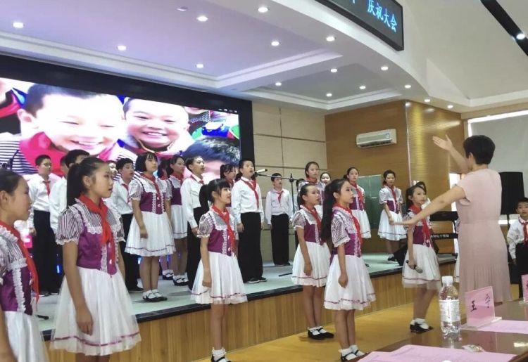 青岛70周年海上阅兵,展现中国海军力量与荣耀,青岛海上阅兵庆祝七十周年,中国海军力量与荣耀的展现