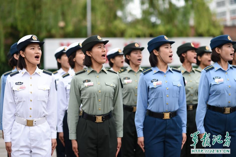 中央军事频道女兵谭如熙，新时代的女性力量，中央军事频道女兵谭如熙，新时代女性力量的璀璨之星