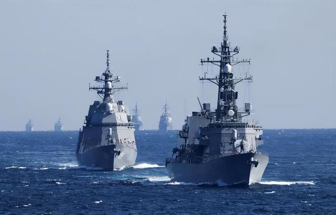 中国海军舰艇在日本阅舰式中的独特风采——以辽宁舰为例，中国海军舰艇风采，辽宁舰在日本阅舰式中的瞩目展现
