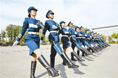 解放军女仪仗兵赵颖，坚韧与荣耀的象征，解放军女仪仗兵赵颖，坚韧之魂，荣耀之象征