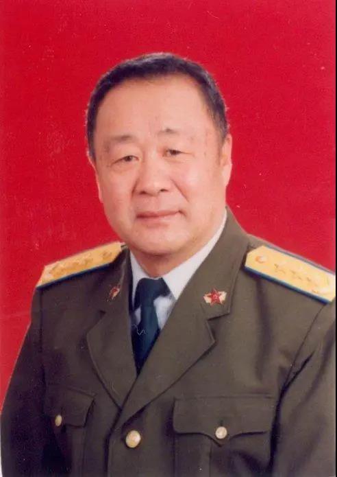 宋中文空军司令，英勇无畏，铸就空中长城，宋中文空军司令，铸就英勇无畏的空中长城