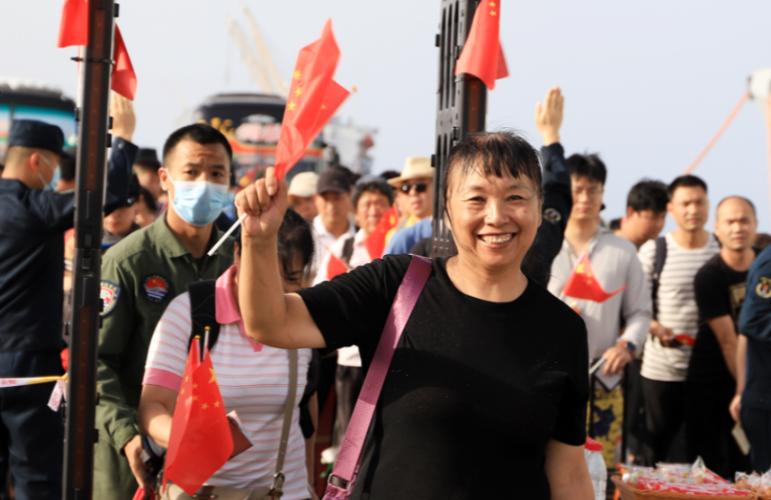 南宁舰下水，中国海军力量再添新翼，南宁舰下水，中国海军力量再添新力量之翼
