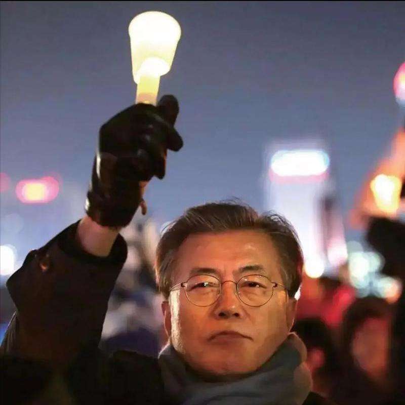 文在寅为什么可以全身而退，一位政治领袖的智慧与策略，政治领袖的智慧与策略，文在寅如何全身而退？
