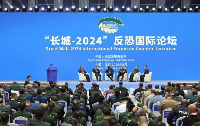 中国人民武装警察部队特种警察学院毕业后的挑战与机遇，中国人民武装警察部队特种警察学院毕业后，挑战与机遇并存