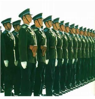 中国最新式军服的崛起，展现国家力量与荣耀，中国新型军服崛起，展现国家力量与荣耀的荣光