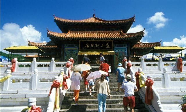 难忘峥嵘岁月，无悔军旅青春，无悔军旅青春，难忘峥嵘岁月