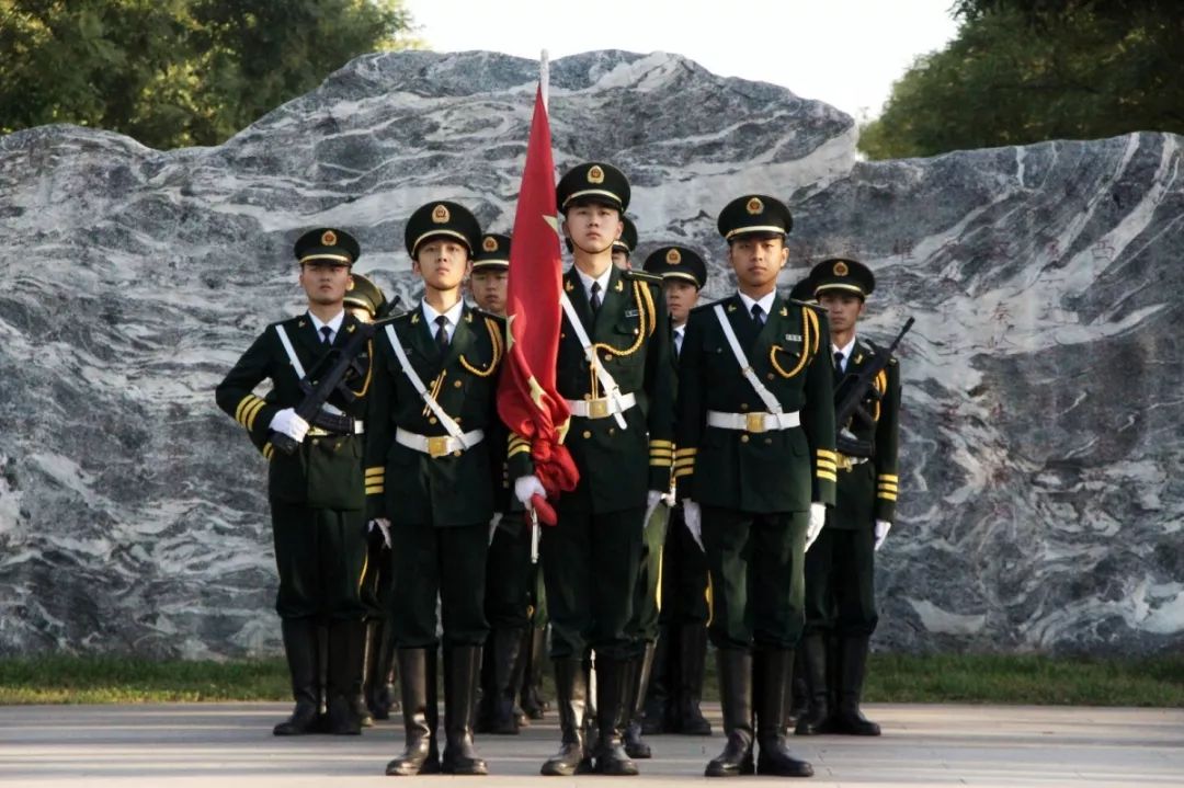 国旗护卫队最新图片，荣耀与责任的象征，国旗护卫队风采，荣耀与责任的象征图片展示
