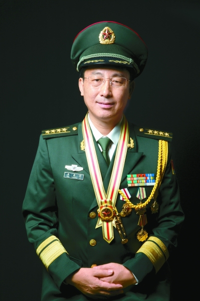 八一勋章佩戴情况，荣誉的象征与时代的见证，八一勋章，荣誉的象征，时代的见证佩戴风采