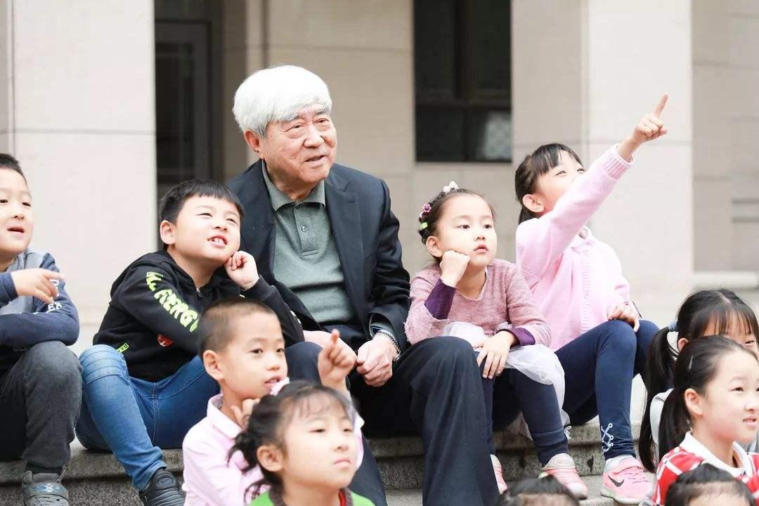 瓦良格号背后的故事，15名设计师的英勇牺牲，瓦良格号背后的故事，15名设计师的英勇牺牲传奇