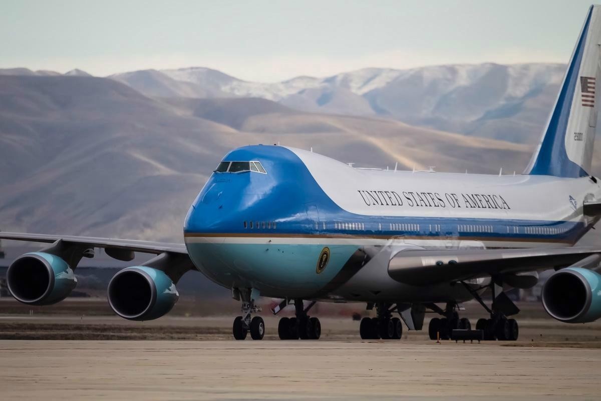 美国空军一号飞机，空中力量的象征与总统的飞行座驾，美国空军一号，空中力量象征与总统飞行座驾