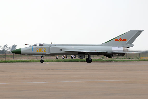 歼八DF，中国空军的骄傲，歼八DF，中国空军的荣耀之刃