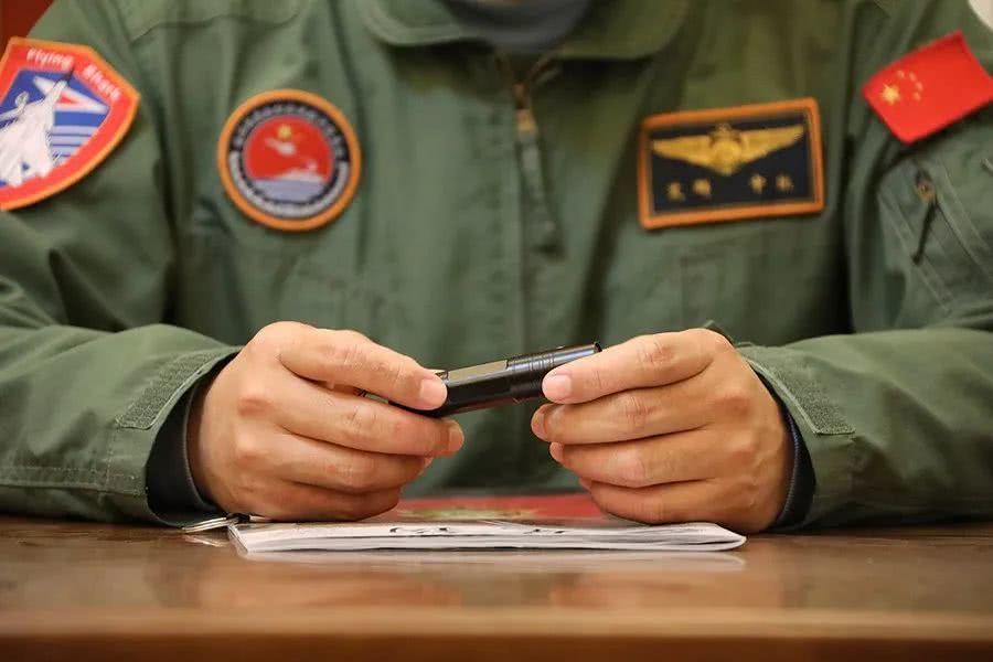歼-15训练视频，揭示中国海军航空兵力量的成长与突破，歼-15训练视频展现中国海军航空兵力量的成长与突破