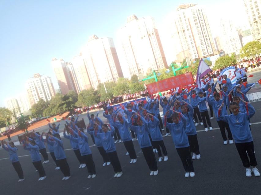 国庆阅兵方队，整齐一律的形式美法则体现，国庆阅兵方队，整齐划一的形式美法则展现风采