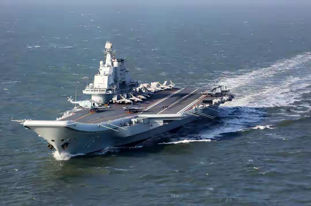 中国航空母舰，走向蓝海的坚定步伐，中国航空母舰，坚定走向蓝海的步伐
