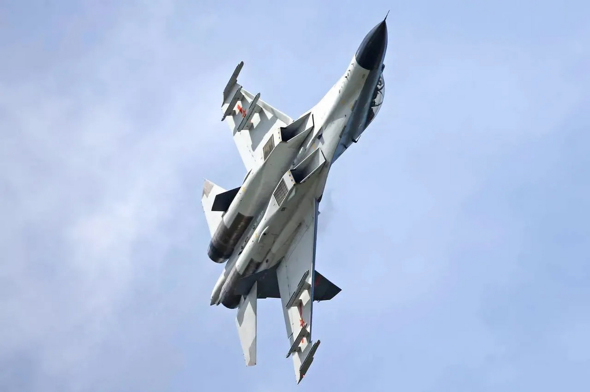 歼-11双座版，空中巨龙的双眼，歼-11双座版，空中巨龙的翱翔之眼