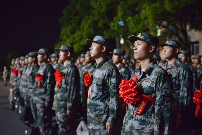 新兵入伍训练，挑战与成长，新兵入伍训练，挑战与成长之旅