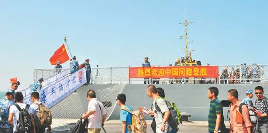 蛟龙突击队前往未知海域执行撤侨任务，蛟龙突击队执行未知海域撤侨任务