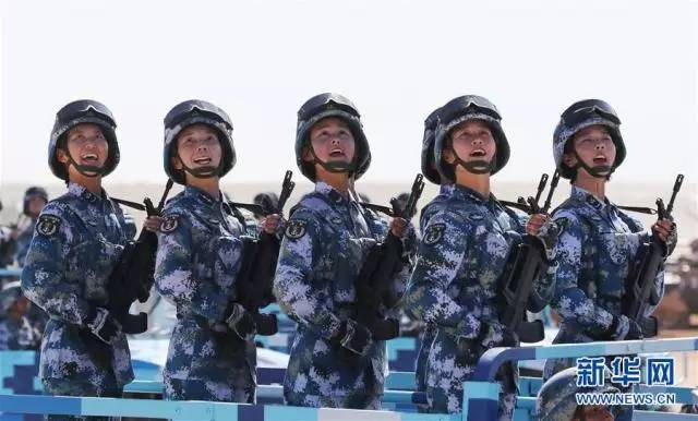 海军学员方队踢出，荣耀与精神的展现，海军学员方队踢出风采，荣耀与精神的展现
