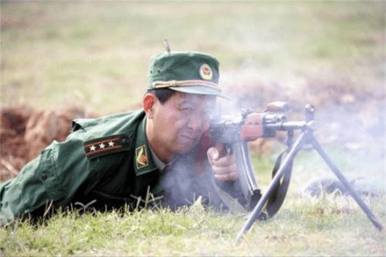 感动中国，丁晓兵的坚韧与奉献，感动中国，丁晓兵的坚韧精神与无私奉献