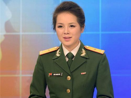 正午国防军事女主持人纪——探索军事新闻的魅力与力量，正午国防军事女主持人纪，军事新闻的魅力与力量探索