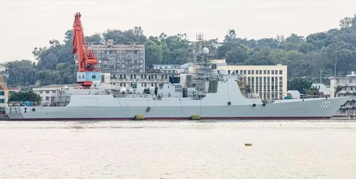 昆明舰型号，探索中国海军新型战舰的卓越性能与特点，中国海军新型战舰昆明舰卓越性能与特点探索
