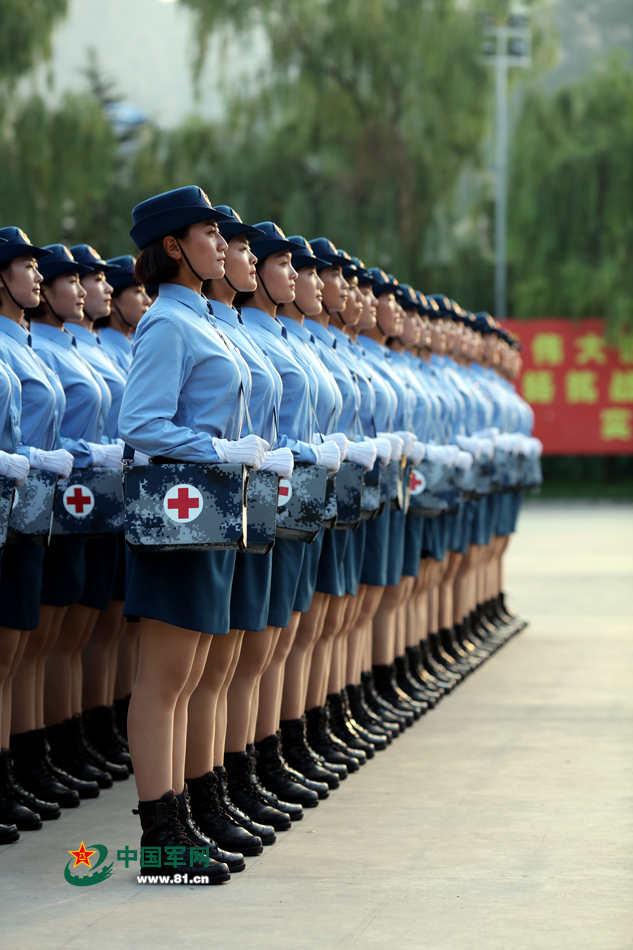 女兵队列表演视频，展现力量与荣耀的篇章，女兵队列表演，力量与荣耀的展现