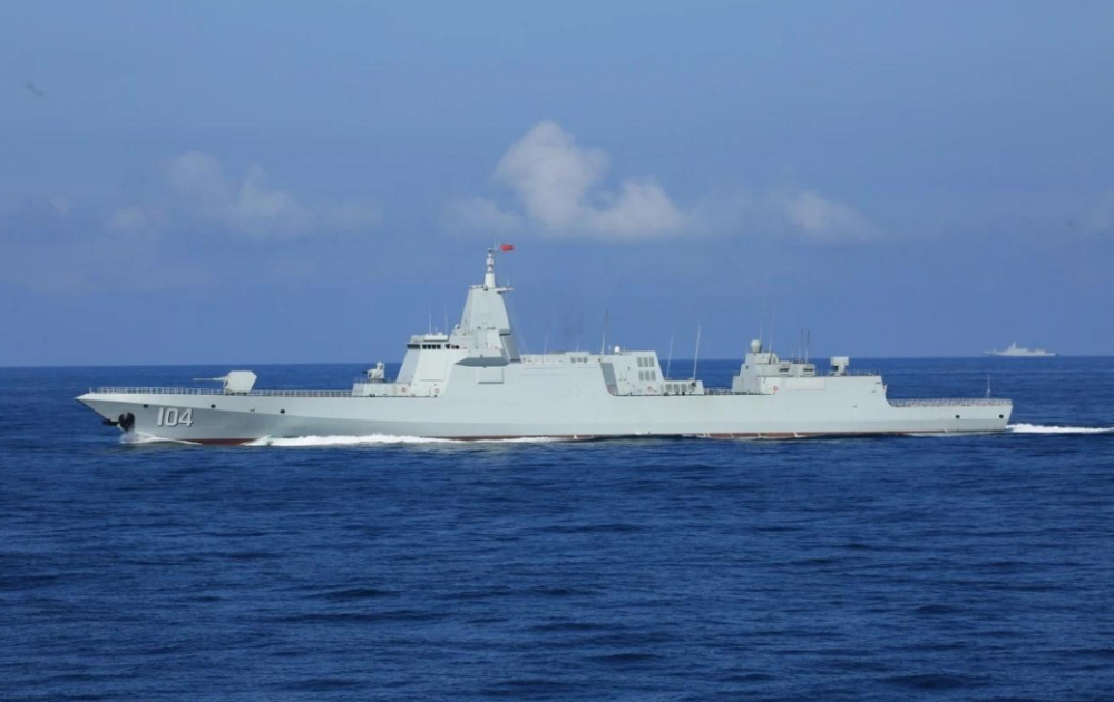 石家庄号，中国海军的骄傲——探访中国首艘新型导弹驱逐舰石家庄号（舷号，055），探访中国首艘新型导弹驱逐舰，石家庄号——中国海军的骄傲（舷号055）