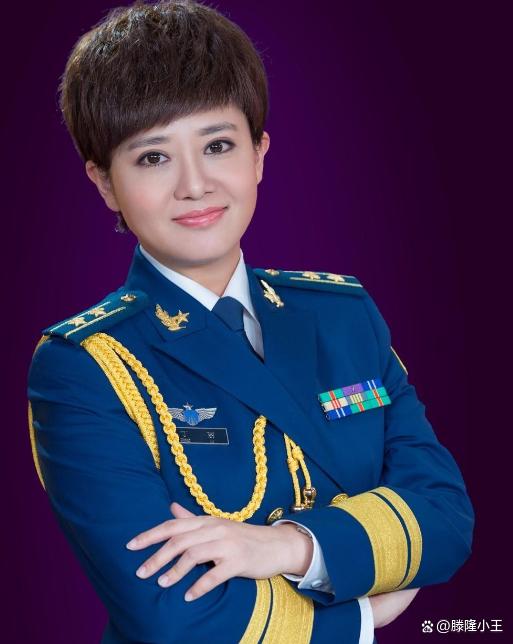 军事频道十大美女主持人，璀璨星辰下的军旅之花，军事频道十大美女主持人，璀璨星辰下的军旅魅力之花