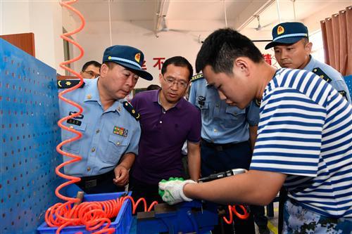 空军航空大学录取分数解析，空军航空大学录取分数详解