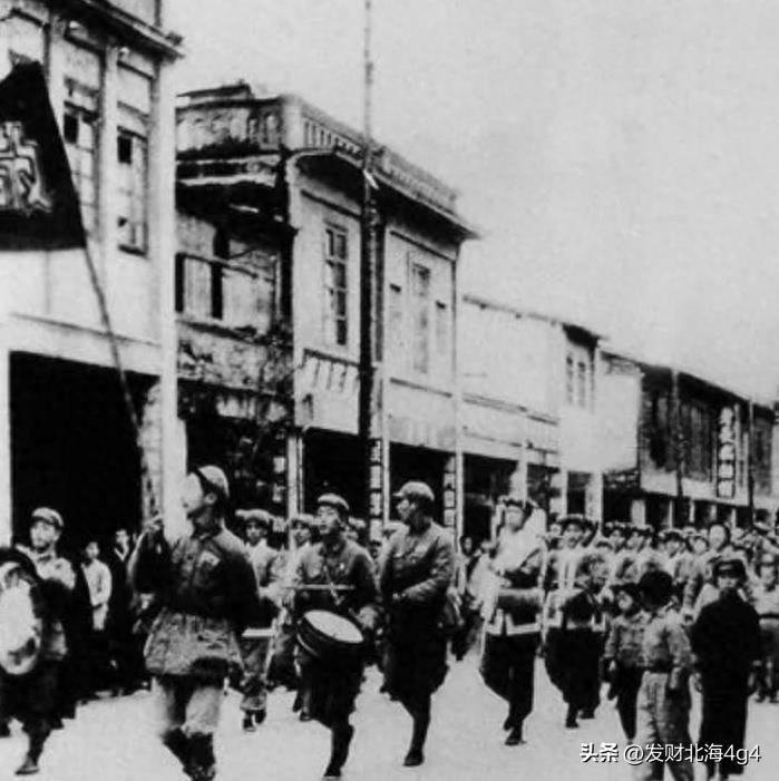 厦门停靠的军舰，历史、现状及其意义，厦门军舰停靠，历史、现状与意义探究
