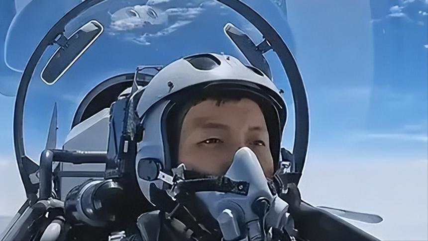 歼-16战机性能特点深度解析,歼-16战机性能特点深度剖析